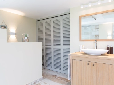 Maatwerk shutters als kastdeuren naturel