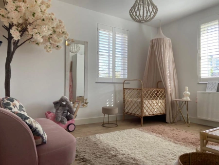 Shutters_babykamer_raamdecoratie.jpg