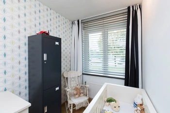blinds_raamdecoratie_babykamer.jpg