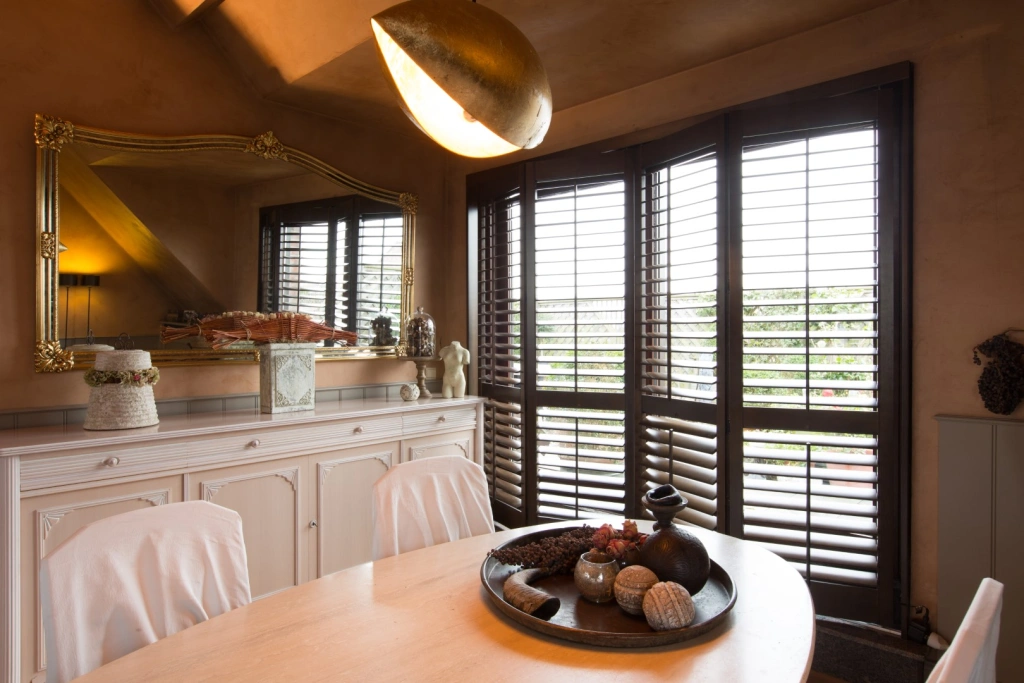 Shutters in de woonkamer? - Kies Van Eyck shutters! Shutters in de woonkamer? - Kies Van Eyck shutters!