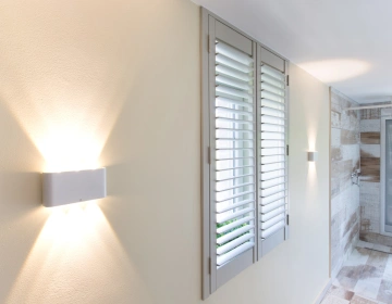 Shutters badkamer in combinatie met kleuren