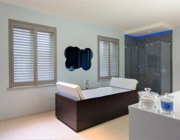 Shutters in badkamer