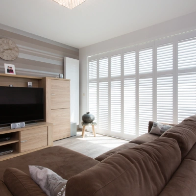 vast paneel met shutters wit