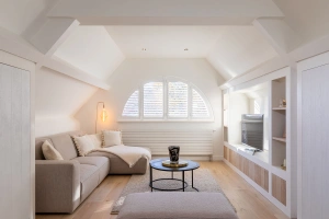 woonkamer-in-scandinavische-stijl-met-shutters-in-toograam.jpg